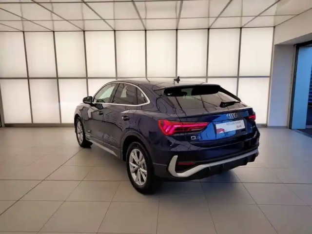Audi Q3 sportback 35 tfsi 150 ch s tronic 7 — photo 19