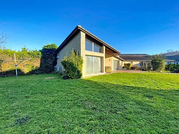 EXCLUSIVITE Maison de 5 pièces avec dépendance/ local d'activité de 3 pièces de 55 m2