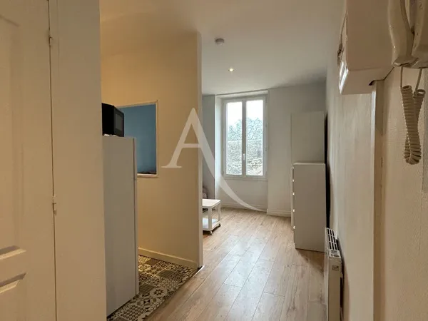 STUDIO MEUBLE - Jonzac Hyper Centre 17.90 m2