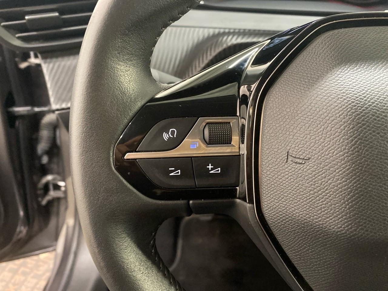 Peugeot 208 puretech 100 s&s bvm6 style — photo 19