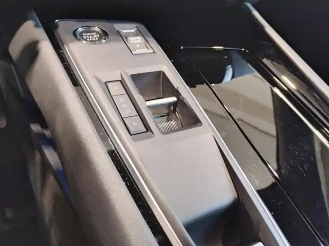 Peugeot 508 hybrid 180 e-eat8 allure — photo 24
