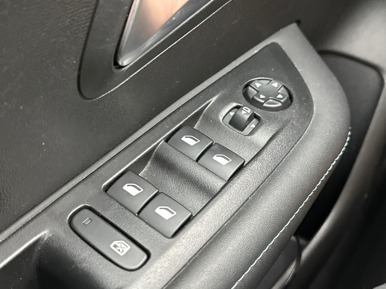 Peugeot 208 puretech 100 s&s bvm6 allure — photo 15