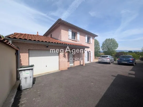 Maison familiale avec jardin au coeur de Meximieux