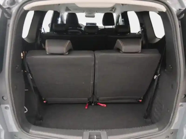 Dacia Jogger 1.0 tce 110ch extreme 7 places -25 — photo 9