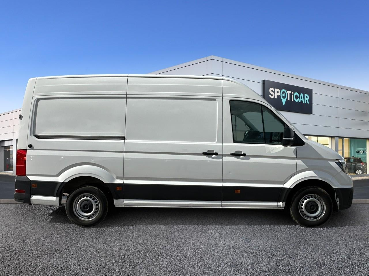 Volkswagen Crafter van 35 l3h3 2.0 tdi 177 ch bva business — photo 4