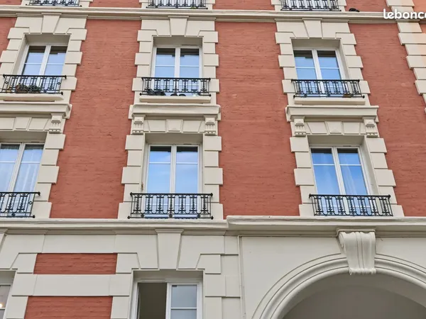 Magnifique appartement entièrement rénové Clichy Mairie