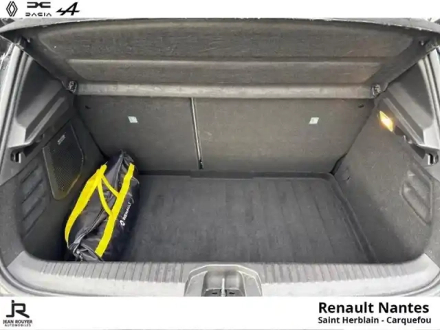 Renault Clio 1.6 e-tech 140ch initiale paris - pack easy drive — photo 15
