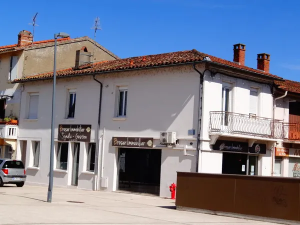 MURET Immeuble de rapport idéalemet situé