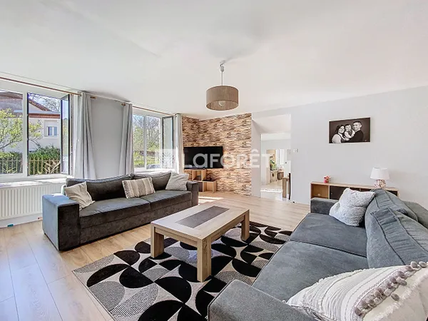 Maison 6 pièces 200 m²
