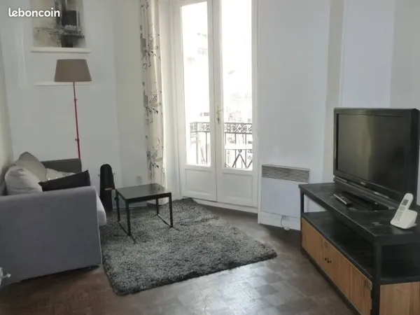 Appartement 2 pièces meublé avec balcon - 38 m² - Paris 14e