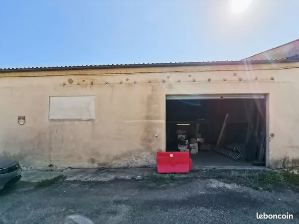 Entrepôt 183 m² Auch