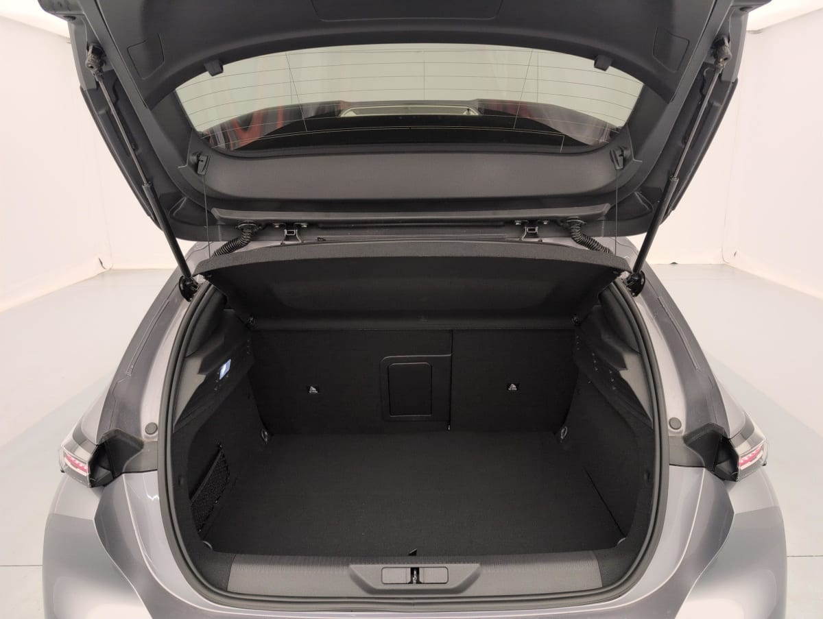 Peugeot 308 — photo 10