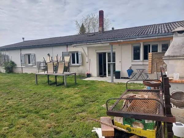 Maison de plain-pied 7 pièces 223 m²