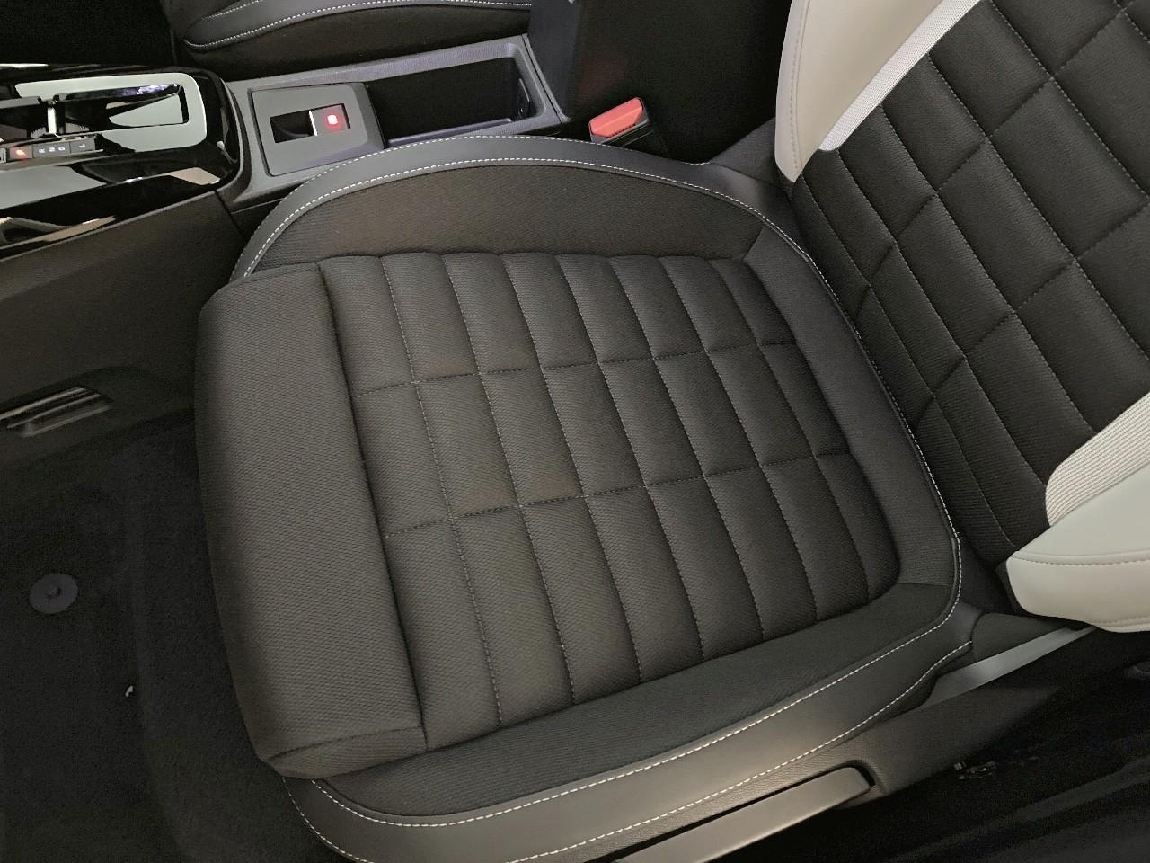Citroën C3 Aircross hybride 145 ch aut max — photo 9