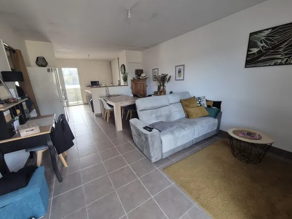 Appartement T2 avec balcon et place de parking- Investisseur