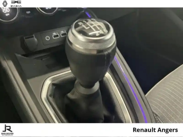 Renault Clio 1.0 eco-g 100ch techno - 24 — photo 6
