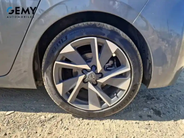 Peugeot 308 puretech 130ch s&amp;s eat8 — photo 11