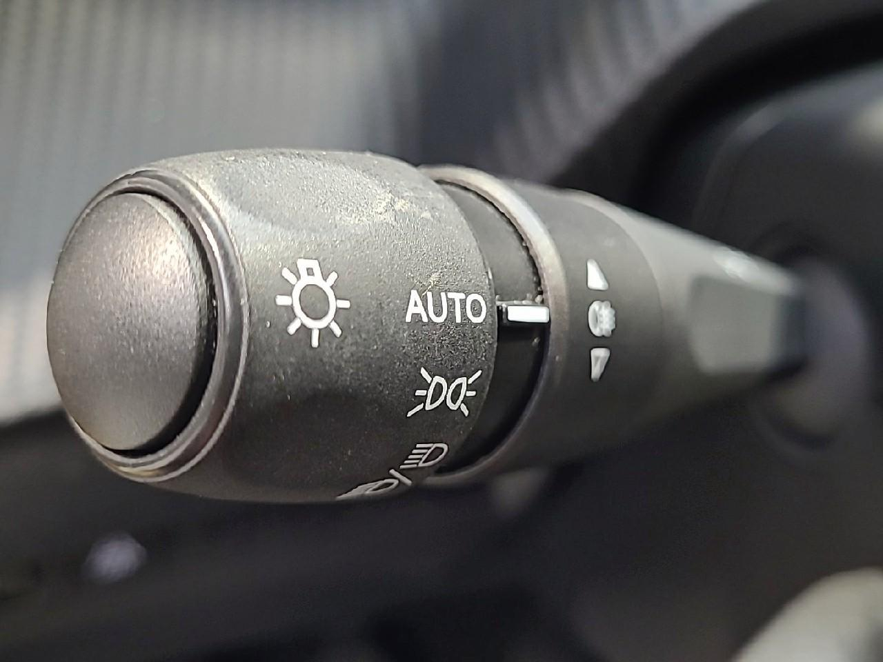 Peugeot 208 puretech 75 s&s bvm5 active pack — photo 22