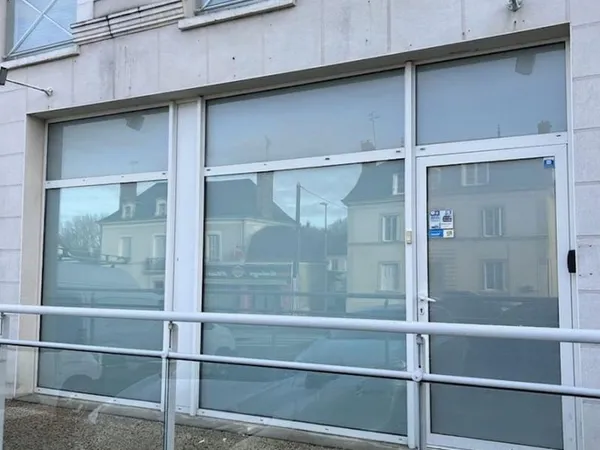 Local commercial 2 pièces 38 m²