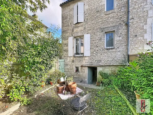 ANGOULEME L'HOUMEAU, MAISON DE VILLE T3 AVEC JARDINET