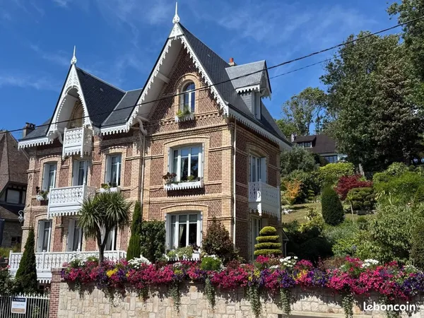 Villa 7 pièces 209 m²