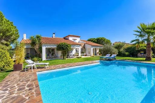 Villa 6 pièces 180 m²