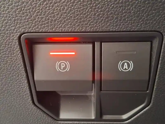 Renault Megane e-tech ev60 220 ch super charge — photo 35