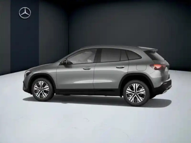 Mercedes Gla 200 d progressive line — photo 25
