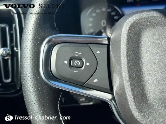 Volvo Xc40 d3 adblue 150 ch geartronic 8 r-design — photo 19