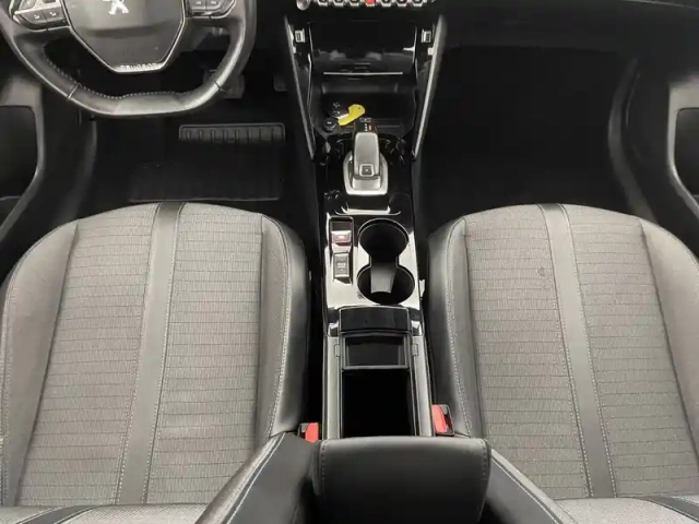 Peugeot 208 puretech 100 s&amp;s eat8 — photo 25