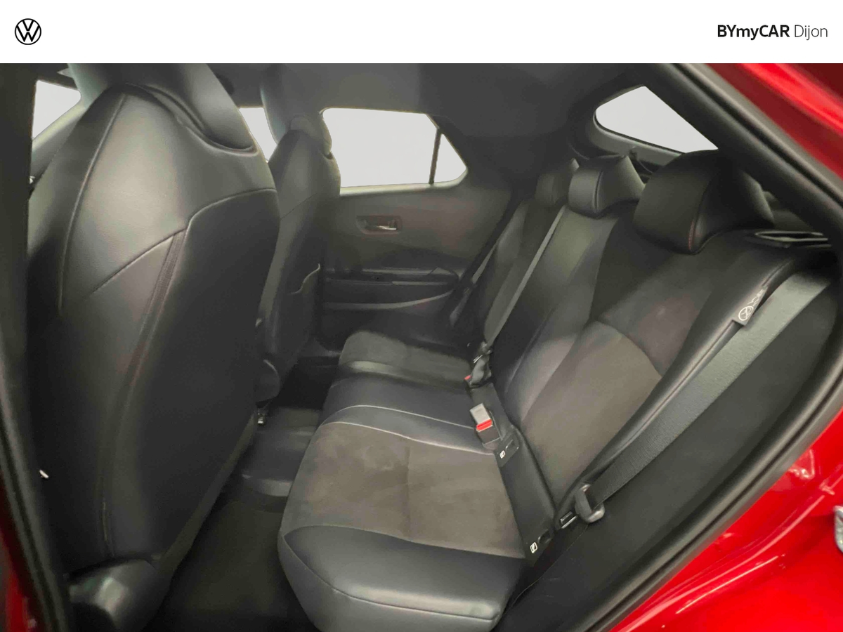 Toyota C-HR Hybride Rechargeable 225 — photo 12