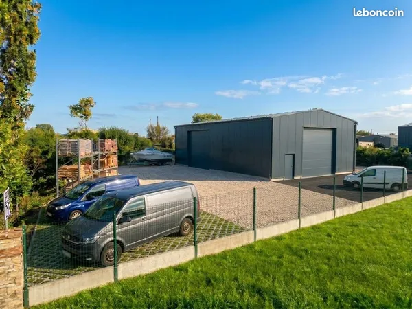 LOCAL/HANGAR/CELLULE ARTISANAL NEUF DE 120 m² À LOUER - LESCONIL
