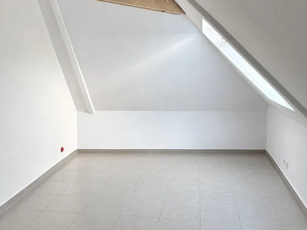A louer bel appartement T2 rénové centre ville Plouay
