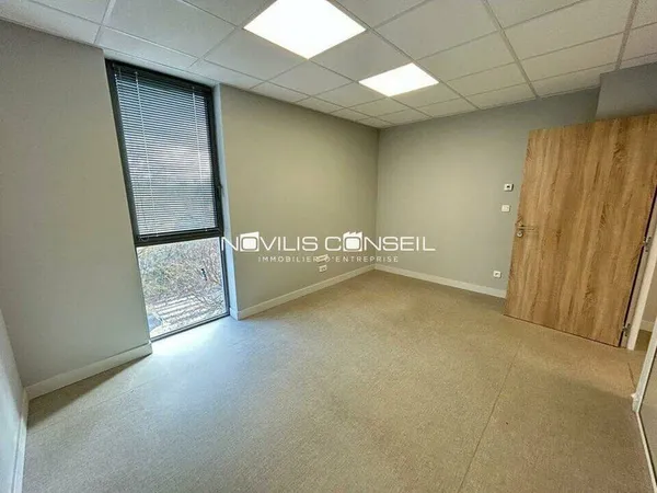 Bureaux 92 m²