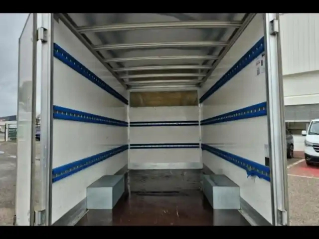 Renault Master plancb f3500 l3h1 2.3 blue dci 145ch confort eurovi — photo 6