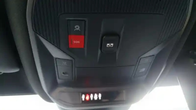 Peugeot 308 hybrid 136 e-dcs6 — photo 30