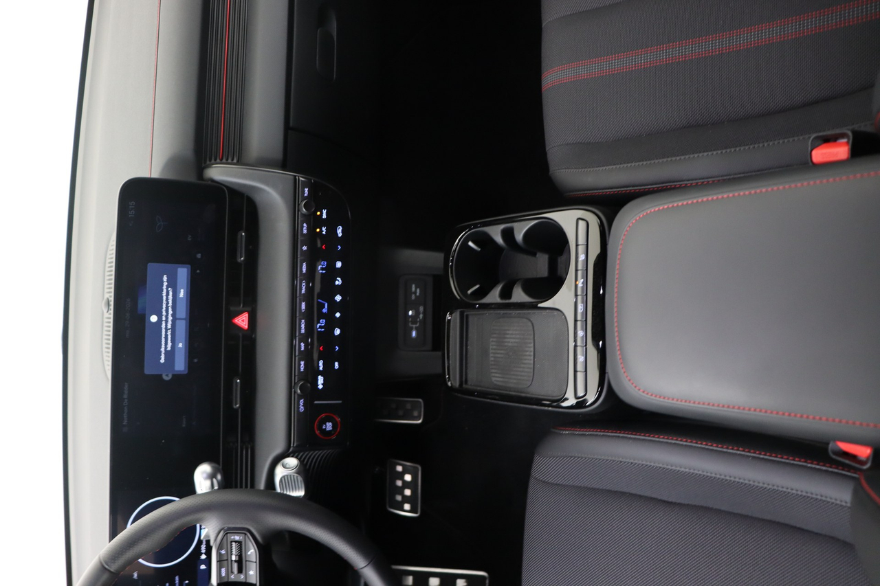 Hyundai Ioniq 5 — photo 13