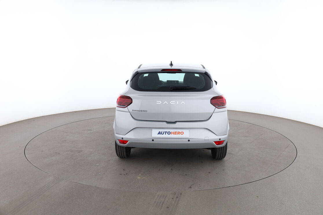 Dacia Sandero 1.0 SCe Essential — photo 4