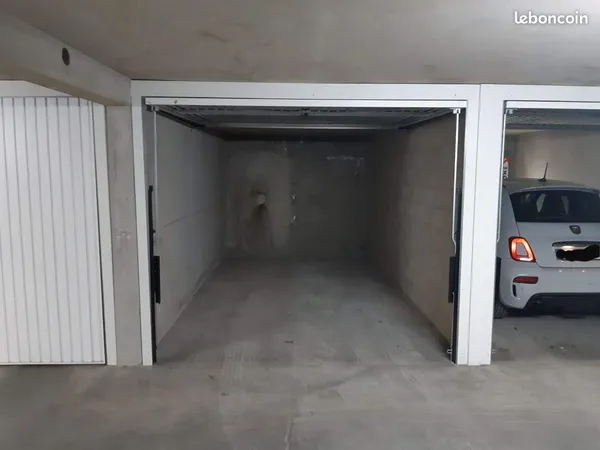 Box garage individuel 13006