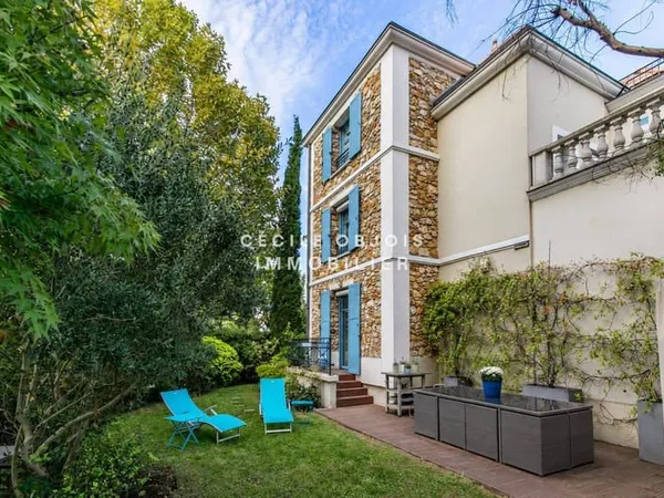 Maison 6 pièces 165 m²