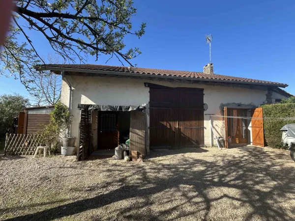 Maison De Village La Truchere