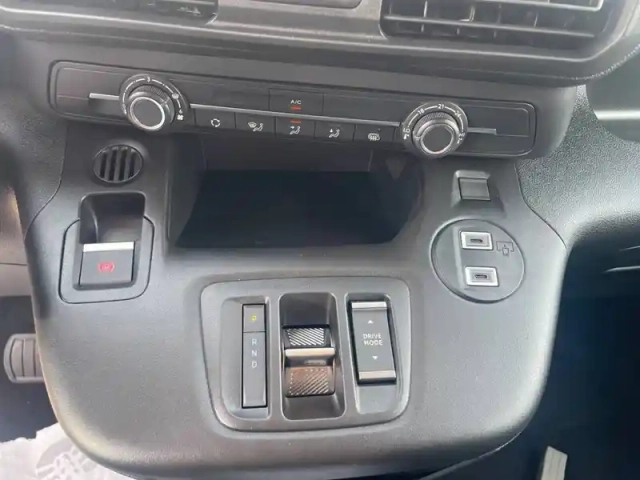 Citroën Berlingo e- van m 136 ch aut. 54 kwh charge utile majoree — photo 14