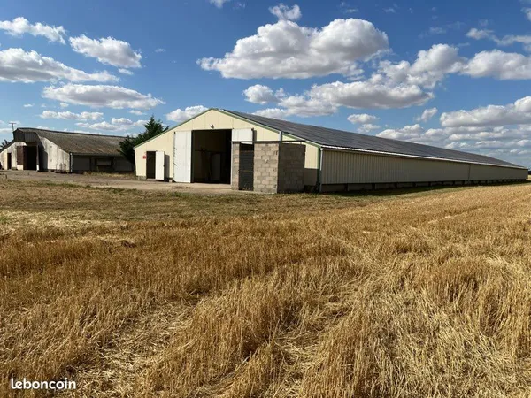 Location bâtiment de stockage 1200m2