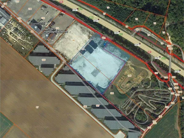 Terrain industriel 34400 m²