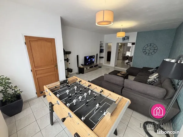 Maison 9 pièces 230 m²