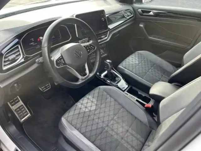 Volkswagen T-Roc 1.5 tsi evo2 150ch r-line dsg7 — photo 11