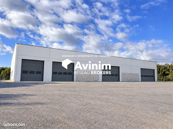 Local 1600 m² Montauroux