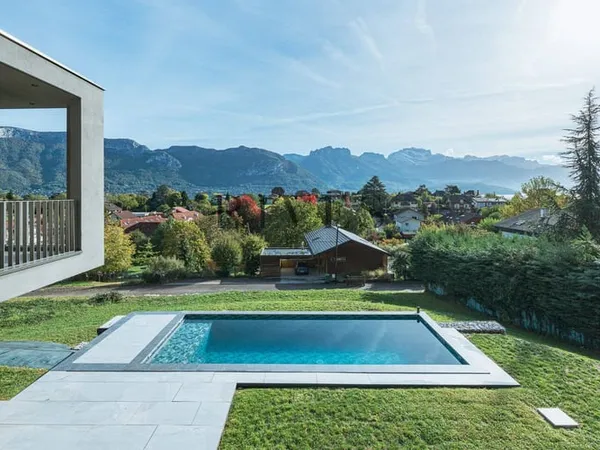 Maison de plain-pied 7 pièces 297 m²