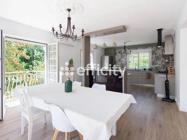 Maison 8 pièces 180 m²