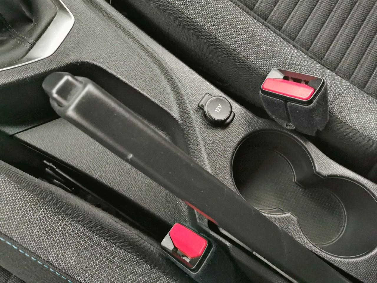 Peugeot 2008 puretech 100 s&s bvm6 style — photo 21